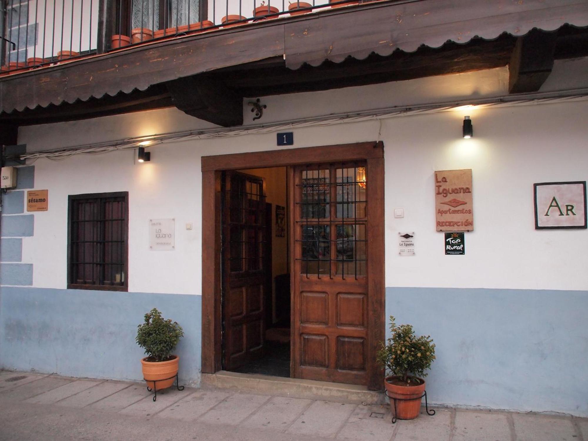 Apartamentos La Iguana Hervás Buitenkant foto